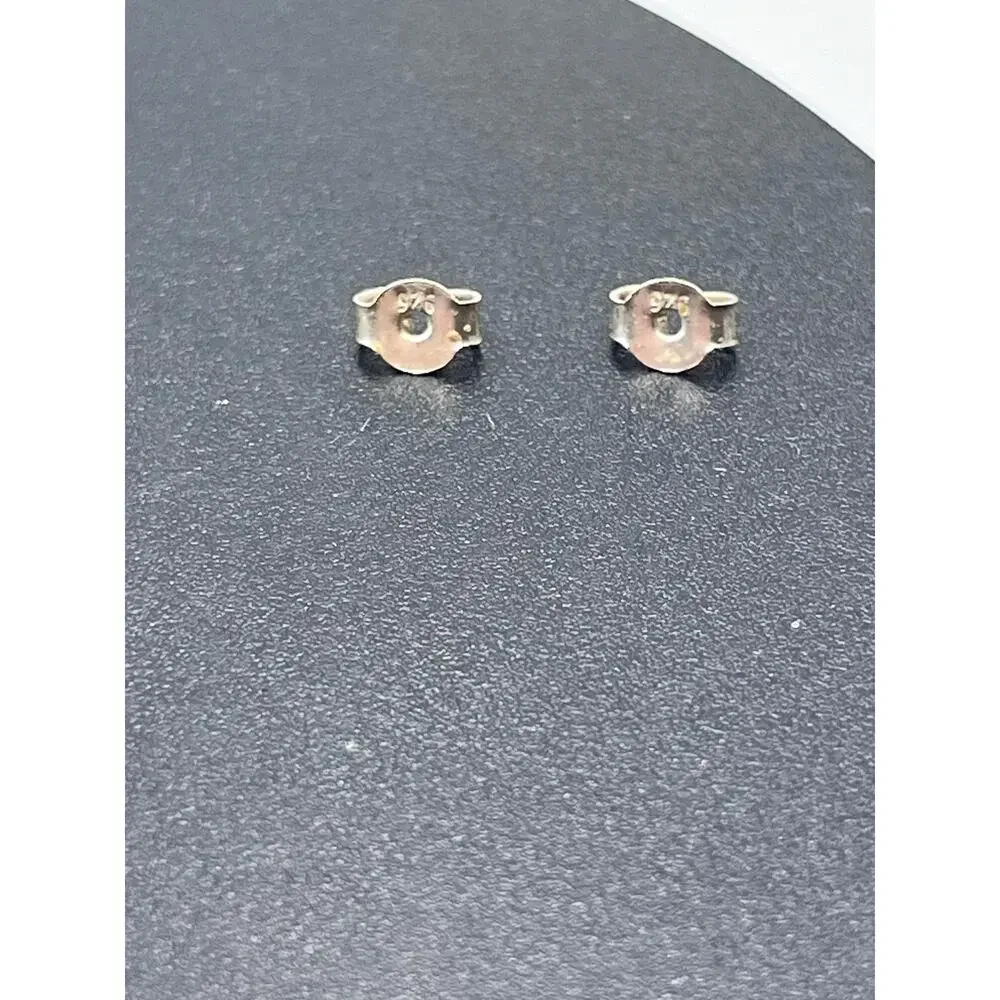 Unbranded sterling silver